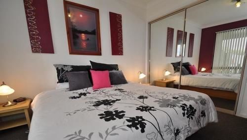 Beachfront Apartments Нарума Экстерьер фото